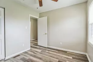 404 Kirkcaldy Ct, Fayetteville, NC 28314 - Photo 20