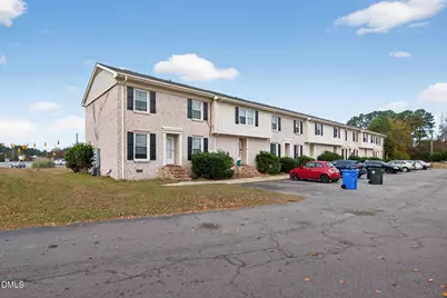 407 Kirkcaldy Court, Fayetteville, NC 28314 - Photo 2