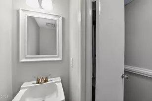 407 Kirkcaldy Ct, Fayetteville, NC 28314 - Photo 10