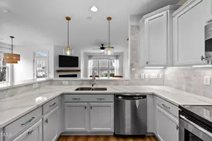 10122 Glen Autumn Rd, Raleigh, NC 27617 - Photo 14