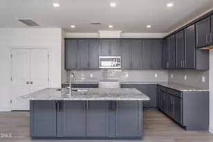 18 Cedar Run Ct, Benson, NC 27504 - Photo 2