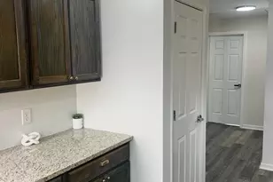 1614 Willow Rd, Greensboro, NC 27401 - Photo 12