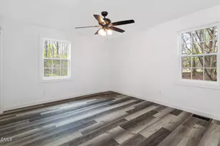 5700 Meadowlark Ln, Raleigh, NC 27610 - Photo 12