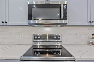 221 Old Hickory Dr, Raleigh, NC 27603 - Photo 14