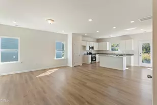 220 Courtside Dr, Dunn, NC 28334 - Photo 4