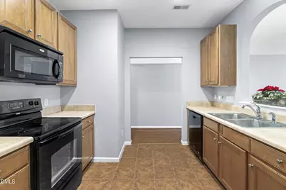 2636 Asher View Court, Raleigh, NC 27606 - Photo 8