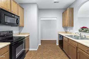 2636 Asher View Ct, Raleigh, NC 27606 - Photo 8