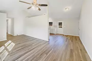 804 Hounds Chase, Durham, NC 27703 - Photo 2