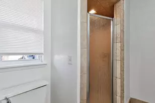 2304 Champion Ct, Raleigh, NC 27606 - Photo 32
