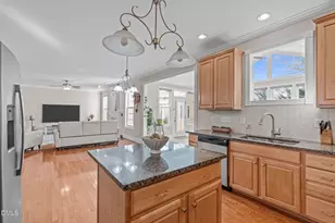 614 Gravel Brook Ct, Cary, NC 27519 - Photo 8