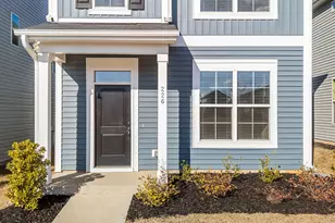 226 Blue Iris Pkwy, Clayton, NC 27520 - Photo 2