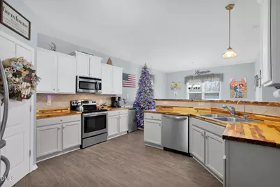 207 Boswell Street, Raeford, NC 28376 - Photo 14