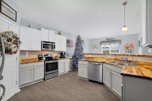 207 Boswell St, Raeford, NC 28376 - Photo 14