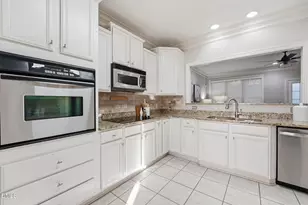 110 Bon Marche Ln, Raleigh, NC 27615 - Photo 8