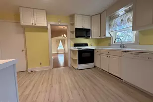 608 W Parrish Dr, Benson, NC 27504 - Photo 20