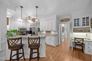 203 Piperwood Dr, Cary, NC 27518 - Photo 14