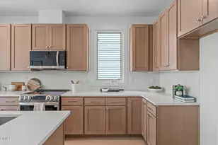 616 Rocky Knob Ct, Raleigh, NC 27601 - Photo 6