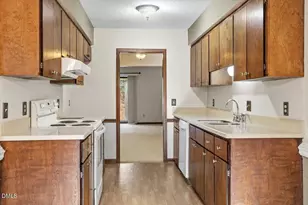 5867 Branchwood Rd, Raleigh, NC 27609 - Photo 8