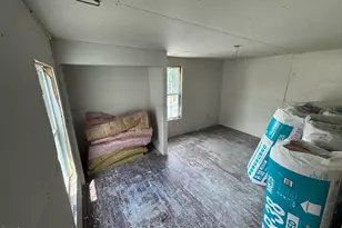 406 N Webb St, Selma, NC 27576 - Photo 8