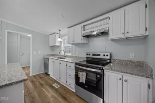 15 Dry Pond Ln, Zebulon, NC 27597 - Photo 10