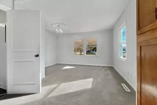 5142 Meadowbrook Dr, Fayetteville, NC 28304 - Photo 12