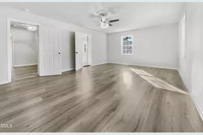 5142 Meadowbrook Drive, Fayetteville, NC 28304 - Photo 4