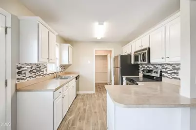 60 Knottingham Court, Dunn, NC 28334 - Photo 6