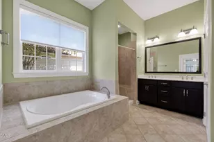 11401 Emerald Creek Dr, Raleigh, NC 27617 - Photo 22