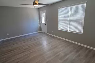 110 N Woodcrest St, Durham, NC 27703 - Photo 8