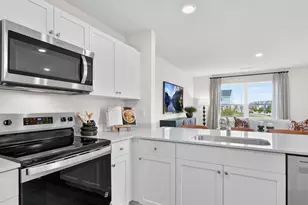 426 Cherry Laurel Dr, Sanford, NC 27332 - Photo 4