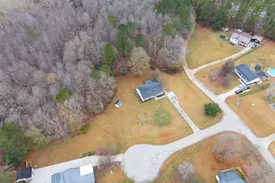 110 Autumn Ct, Zebulon, NC 27597 - Photo 2