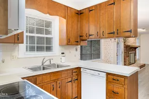 1100 Sudbury Ct, Raleigh, NC 27609 - Photo 32