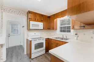 1100 Sudbury Ct, Raleigh, NC 27609 - Photo 30