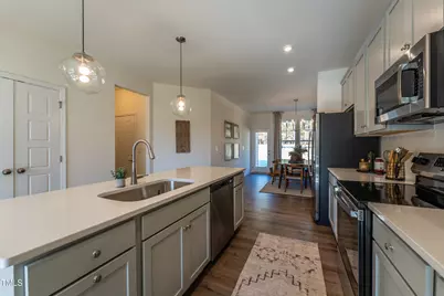 1407 Goldsboro Avenue, Sanford, NC 27330 - Photo 6