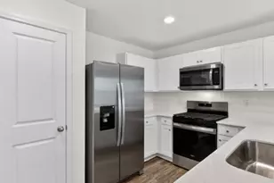 420 Cherry Laurel Dr, Sanford, NC 27332 - Photo 8