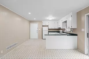 3712 Huntleigh Dr, Raleigh, NC 27604 - Photo 8