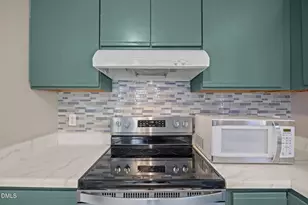 8225 Merriweather Cir, Raleigh, NC 27616 - Photo 20