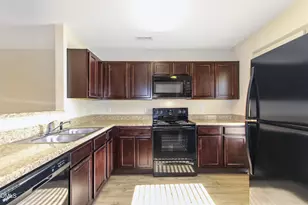 181 Piedmont Pl, Clayton, NC 27520 - Photo 2