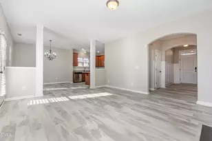 240 E Quailwood Dr, Fuquay Varina, NC 27526 - Photo 8