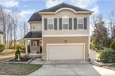 240 E Quailwood Drive, Fuquay-Varina, NC 27526 - Photo 1