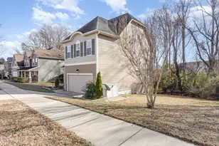 240 E Quailwood Dr, Fuquay Varina, NC 27526 - Photo 2