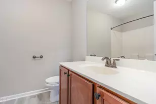 240 E Quailwood Dr, Fuquay-Varina, NC 27526 - Photo 20