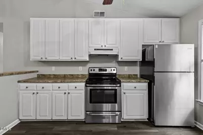 121 Hunting Green Drive, Jacksonville, NC 28546 - Photo 10