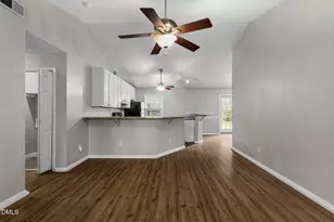 121 Hunting Green Dr, Jacksonville, NC 28546 - Photo 4