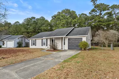 121 Hunting Green Drive, Jacksonville, NC 28546 - Photo 2