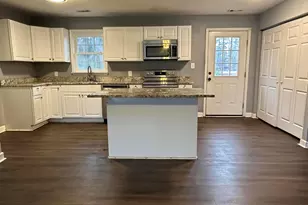 704 11th St, Goldsboro, NC 27530 - Photo 4