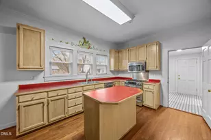 511 N Main St, Graham, NC 27253 - Photo 8