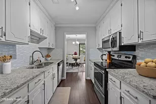 122 Clancy Cir, Cary, NC 27511 - Photo 14