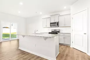 1379 Lansdowne Dr, Mebane, NC 27302 - Photo 4