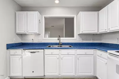 3027 Maple Avenue #Apt R1, Burlington, NC 27215 - Photo 6